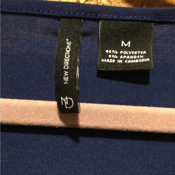 New Direction dark blue Vneck hi-lo sleeves and bottom hem.lightweight tunic szM - Picture 10 of 10
